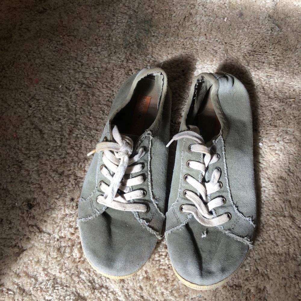 Green canvas shoes with white laces